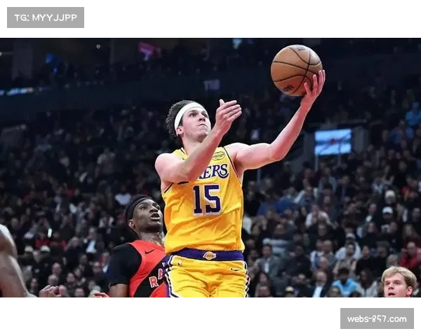 里夫斯真实命中率65.1%，创湖人队史最高效场均20+赛季